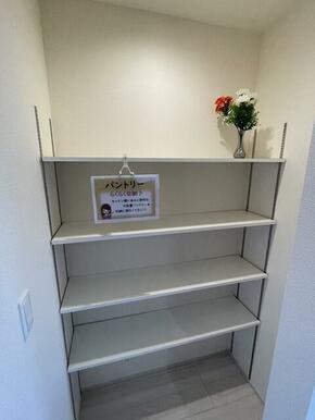 案外増えてしまう靴も収納があるので安心（1号棟）