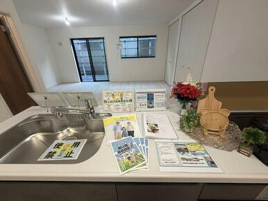 新居の素敵なキッチンで自炊のレパートリーもマシマシ（1号棟）