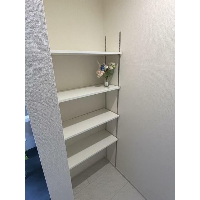 靴好きに嬉しいシューズクローゼット。玄関もスッキリ見えて一石二鳥！（1号棟）