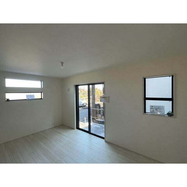 リビングとは別に静かな時間を楽しめる部屋（1号棟）