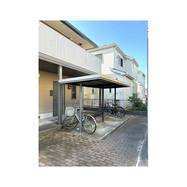 入居者専用屋根付き駐輪場♪