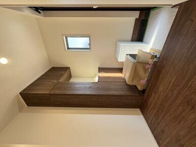 ベッドやイスでの生活で膝に難ありの方でも過ごしやすい（7号棟）