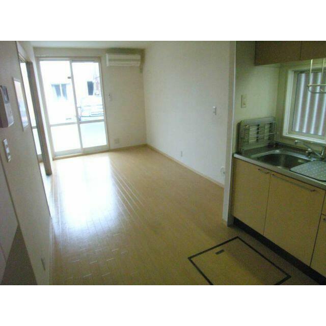 ＬＤＫ９．４帖　エアコン付きで快適に過ごせます♪　　防犯用ＡＬＳＯＫロック有