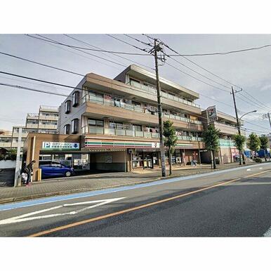 セブンイレブン　大和桜ヶ丘西口店
