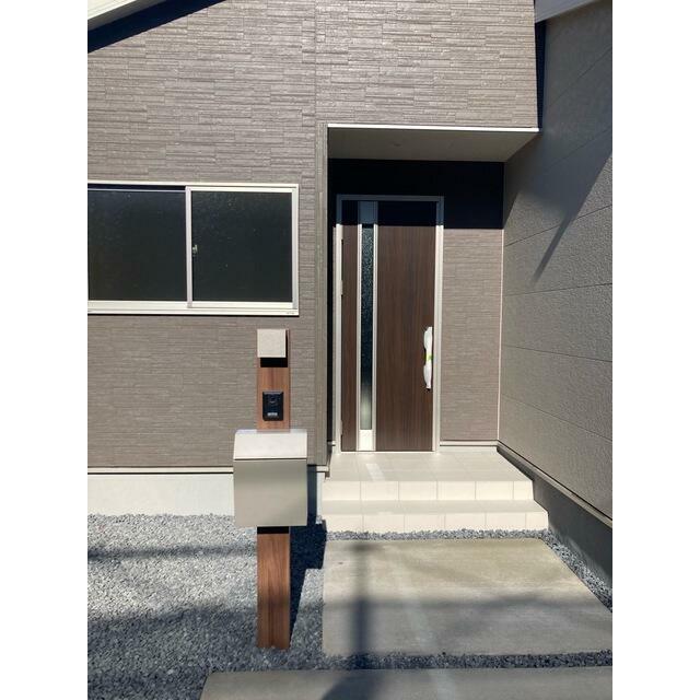 このエントランスでゲストをお出迎え（1号棟）