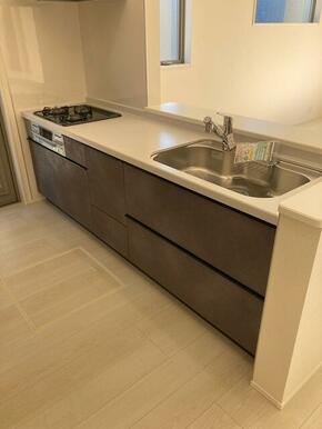 コンロ数が増えると手の込んだ料理に思わずチャレンジしてみたくなる！？（1号棟）