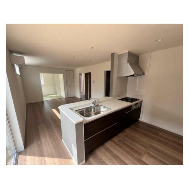 対面キッチンでお子様にも目が行き届きます