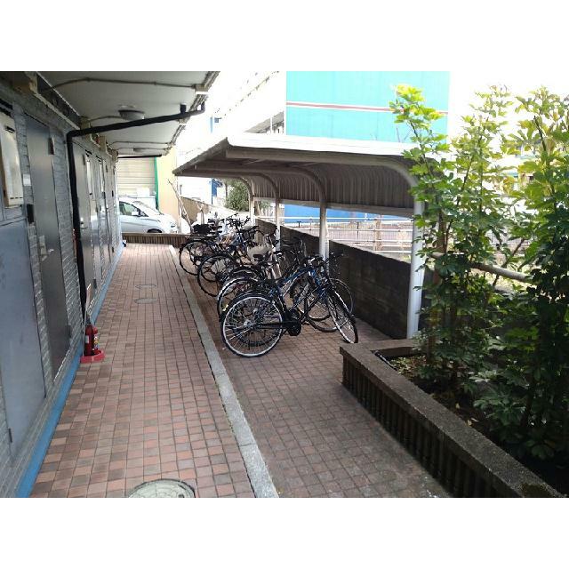 駐輪場　原付＆自転車のみ駐輪可能