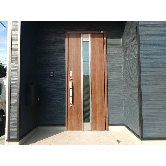 家族もゲストも気持ちよく迎える玄関