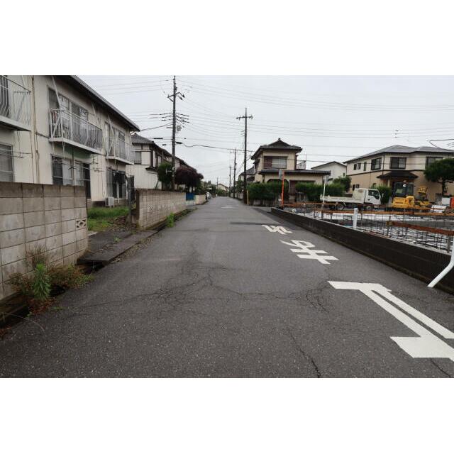 前面道路含む現地写真（基礎工事中）