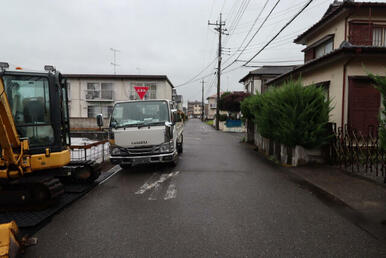 前面道路含む現地写真（基礎工事中）