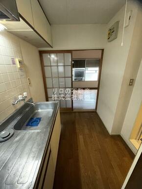 玄関から見たお部屋です☆
