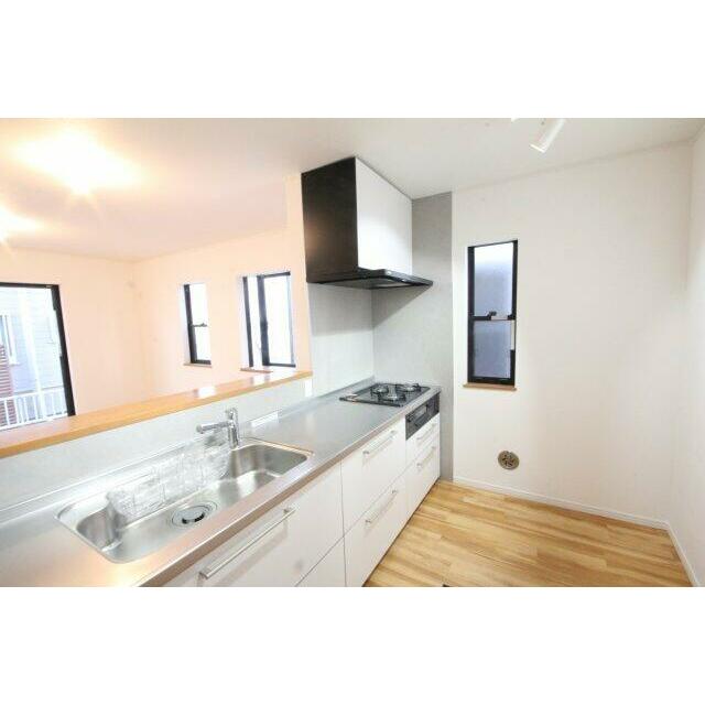 広々としたキッチンです