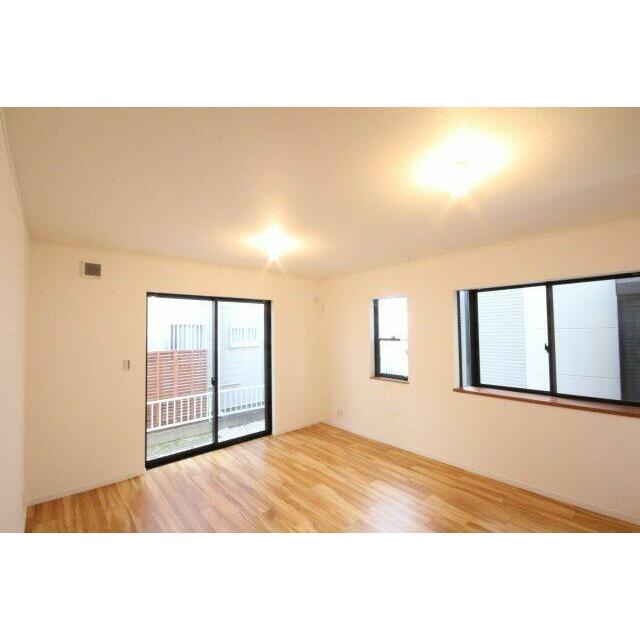 彩光があるのでお部屋は明るいです