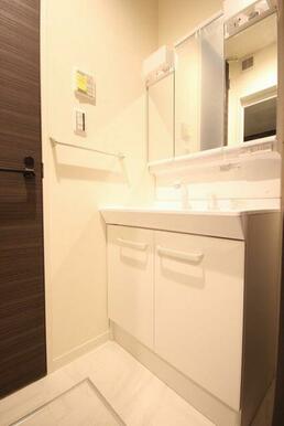 洗髪洗面化粧台設置