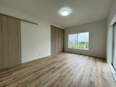 １階約８．１帖洋室（１）