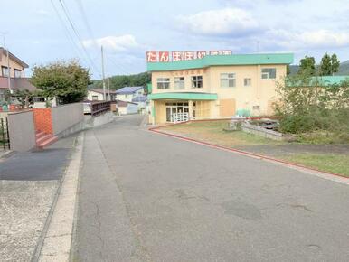 前面道路5.2ｍ（南西から北東方向）