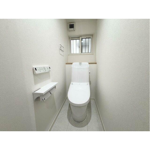 清潔感のあるトイレです