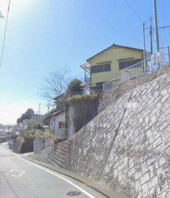崖側からの写真