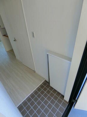 グレード感のあるタイル張り玄関