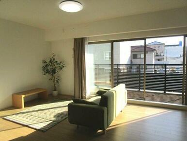 南面リビング陽当り良好