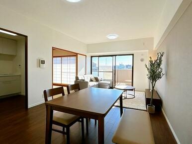 「LDK」LDK約17帖、ニトリ家具を設置しております