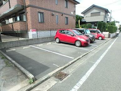 敷地内駐車場(空き要確認)