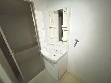 洗髪洗面化粧台