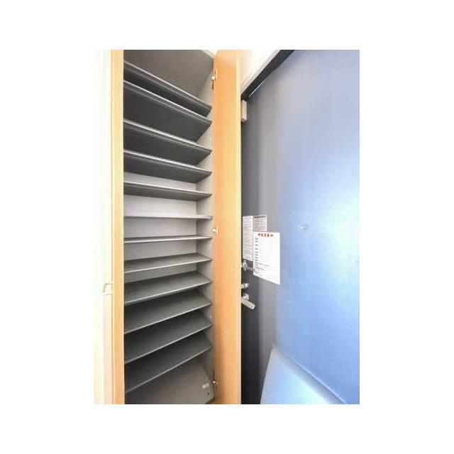 シューズボックス