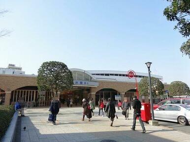 所沢駅まで徒歩４分の好立地。東口構内には飲食店や買い物施設が多数ございます。