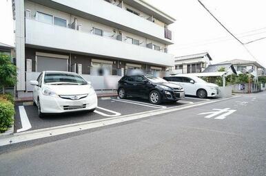 敷地内駐車場もございます。空き状況については株式会社守屋住宅　大宮西口駅前店までお問い合わせ下さい！