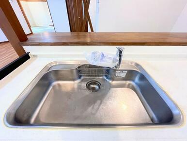 「キッチン」ゆとりのある広さのシンクです