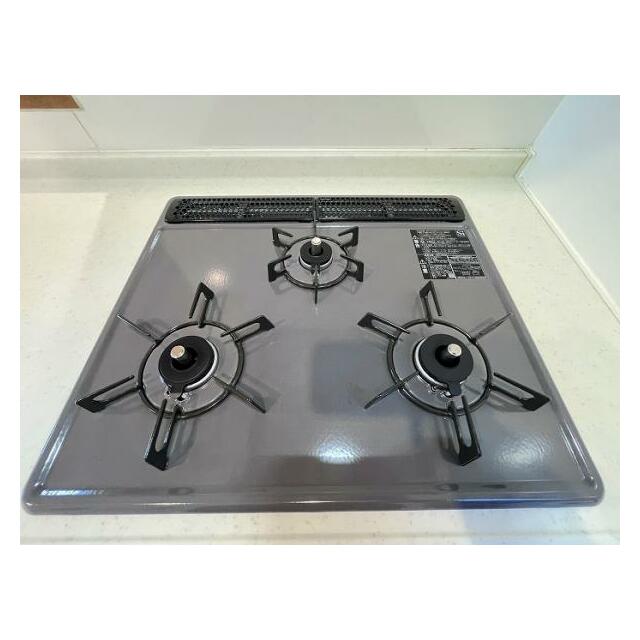 「キッチン」3口のガスコンロは新品交換済みです