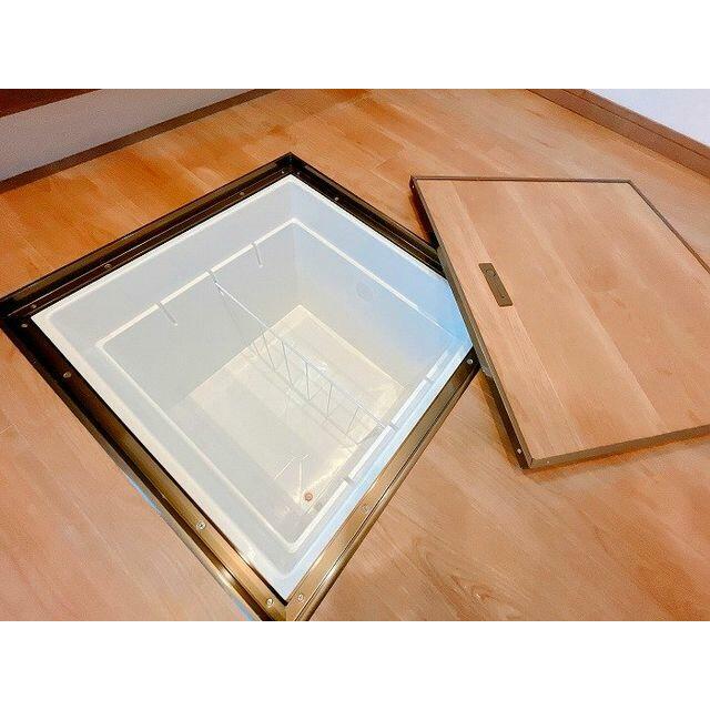 「キッチン」床下収納の写真です。新品交換済。