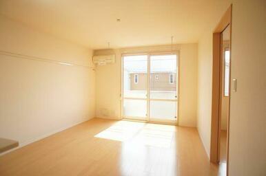 ＬＤＫにはもちろん冷暖房完備！暑い日も寒い日も快適にお過ごしいただけます！