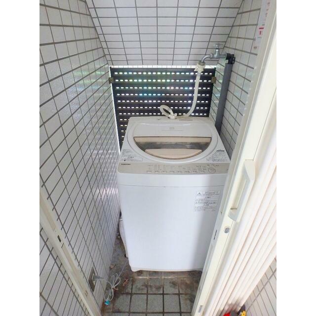 共用の洗濯機です♪