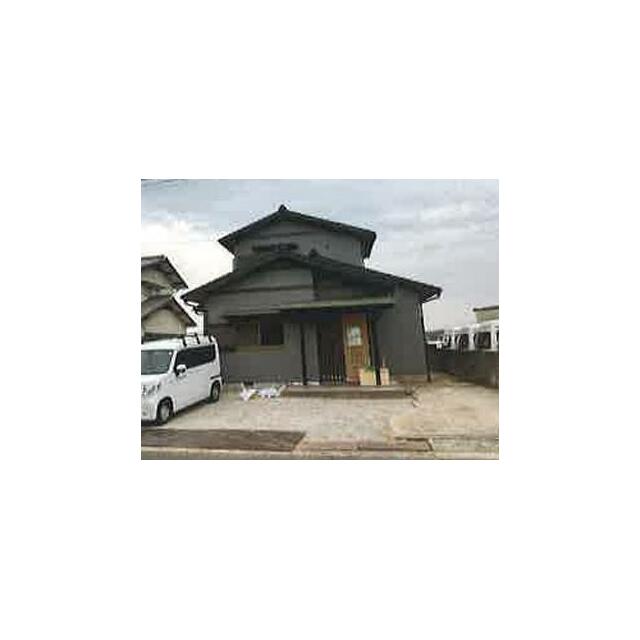 前面道路からの駐車スペースもゆったり確保