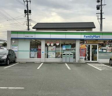 ファミリーマート熊本春日八丁目店