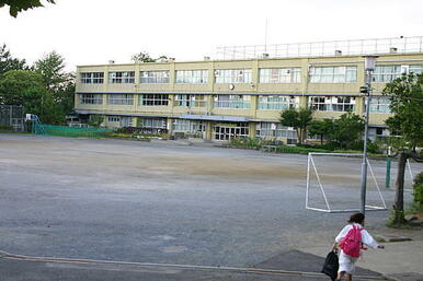 つくし野小学校