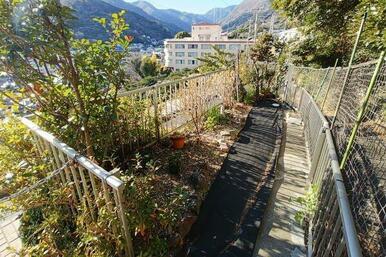 少しですがガーデニングや菜園も楽しめそうです