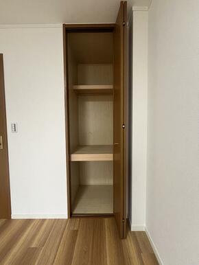 洋室2クローゼット