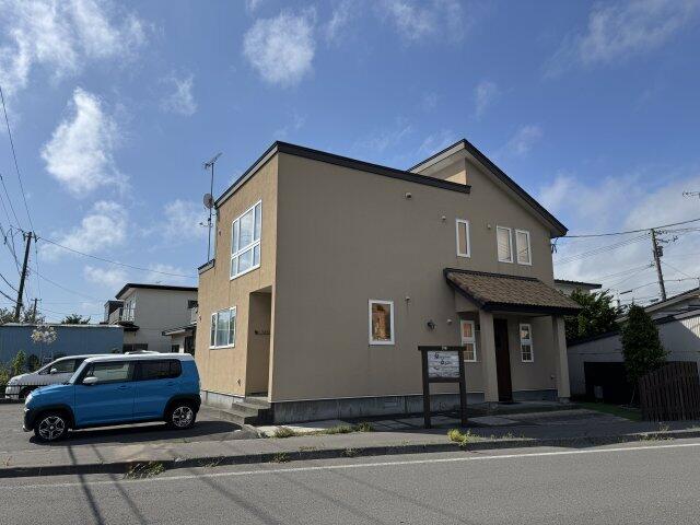 苫小牧市 ときわ町６丁目 (糸井駅) 2階建 4LDKの写真