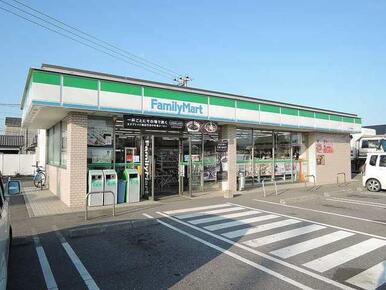 ファミリーマート青崎店