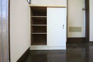 ※同建物ほかのお部屋の写真です。