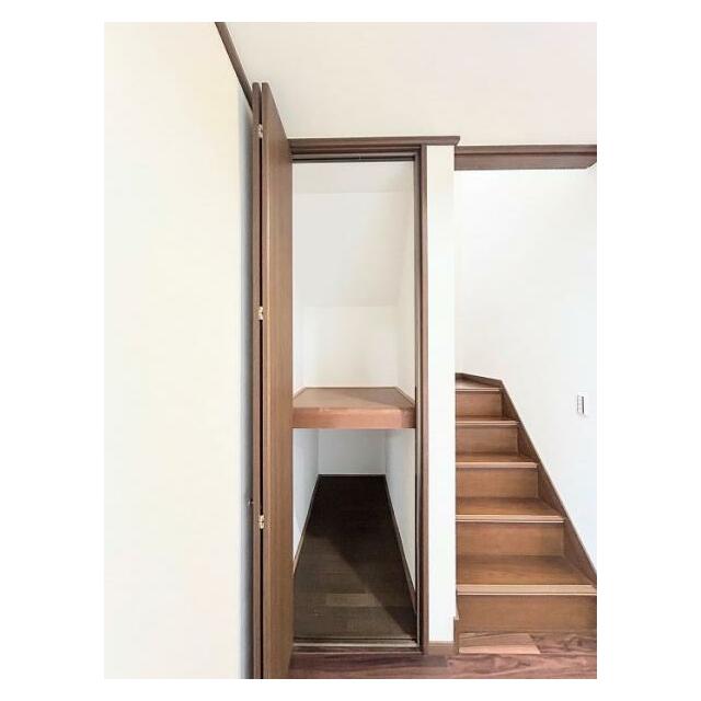 あると便利な階段下収納