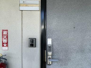 玄関ドア