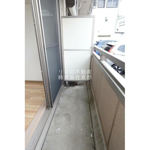 バルコニーがあるので洗濯物を太陽の下で干すことができます♪