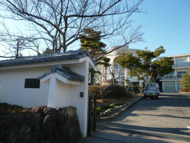 田原市立田原中部小学校