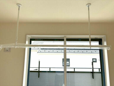 主寝室には花粉症の方に必需品の室内物干付（6号棟）