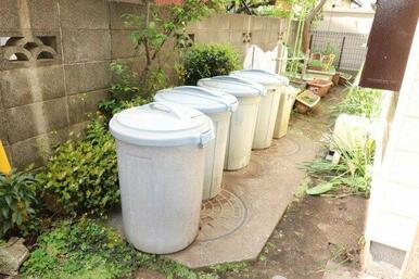 ゴミ捨て場です。